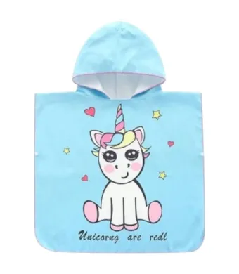 Poncho copii cu gluga 56x60 cm – model unicorn pe fundal albastru, cu mesaj Unicorns are real, din poliester moale si absorbant, En-gros