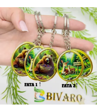 Breloc Urs și Căprioara Bucovina, en-gros . Suvenir Personalizat in Sticlă Acrilică – Produs în România | Print UV Durabil 4.2 cm, Set 25 Bucăți
