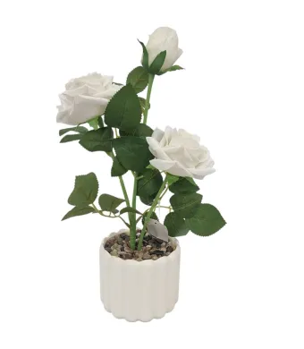 Decoratiune florala in ghiveci de plastic cu trandafir elegant de catifea 32 cm inaltime